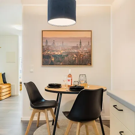 Helles Stadtloft Für 3 I Terrasse I 5 Min Zur Innenstadt I Barrierearm I Terrasse I 1 Schlafzimmer Apartamento